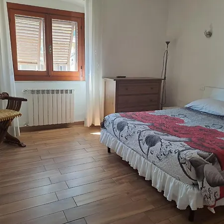 Sisters' House *