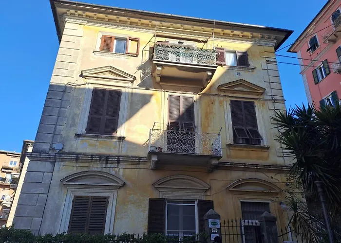 Apartment Sisters' House