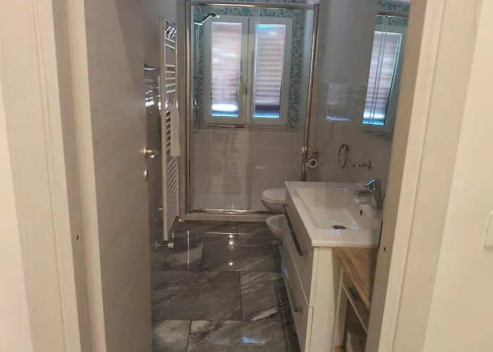 Sisters' House * La Spezia