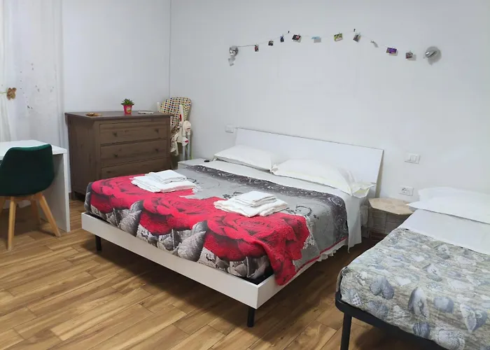 Apartment Sisters' House